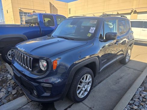 Used 2020 Jeep Renegade Latitude w/ Cold Weather Group image 10