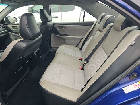 Used 2016 Toyota Camry SE FWD image 15