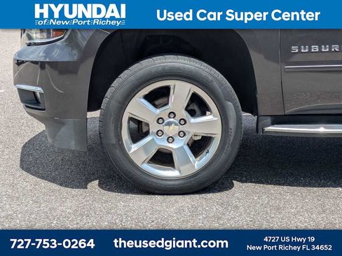 Used 2018 Chevrolet Suburban Premier RWD image 10