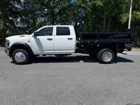 New 2026 RAM 5500 Tradesman w/ Chrome Appearance Group AWD/4WD image 4