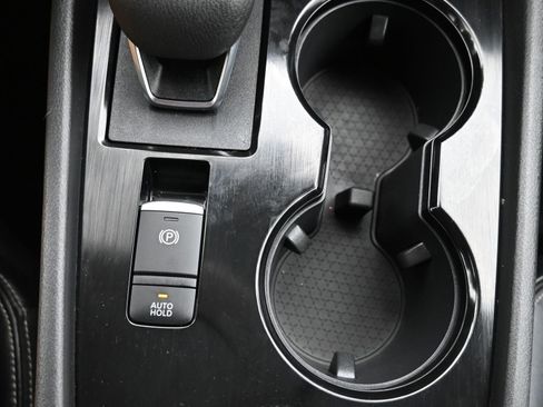 Used 2024 Nissan Rogue SL image 18