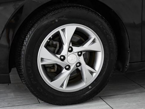 Used 2021 Hyundai Elantra SE w/ Cargo Package image 52