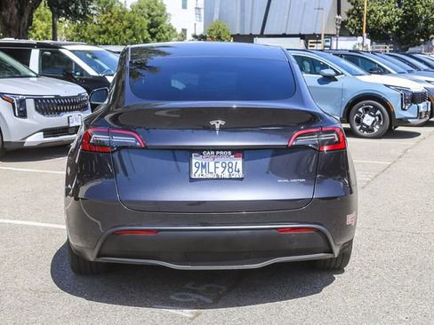 Used 2024 Tesla Model Y Long Range AWD/4WD image 9