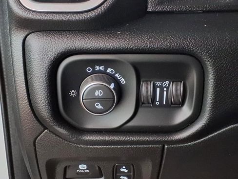 Used 2022 RAM 1500 Laramie w/ Sport Appearance Package AWD/4WD image 18