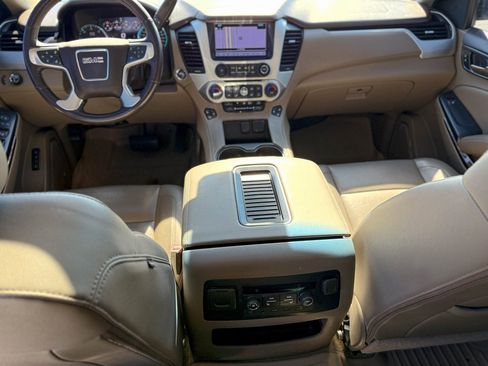 Used 2017 GMC Yukon XL SLT w/ Open Road Package image 23