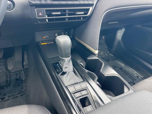 Used 2025 Toyota Camry LE FWD image 18