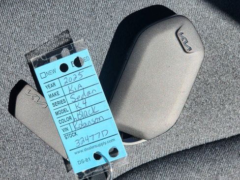 Used 2025 Kia K4 EX image 20