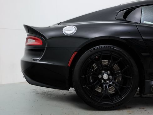 Used 2017 Dodge Viper SRT-10 image 14