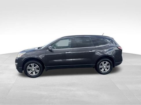 Used 2017 Chevrolet Traverse LT AWD/4WD image 2