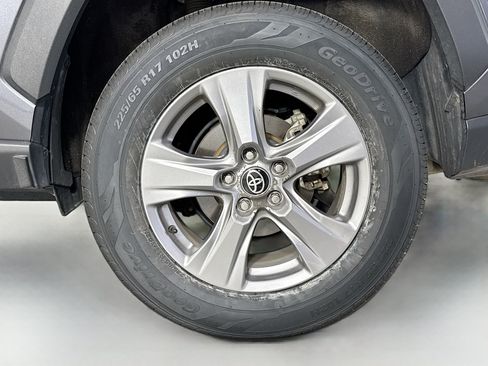 Certified 2025 Toyota RAV4 XLE AWD/4WD image 29