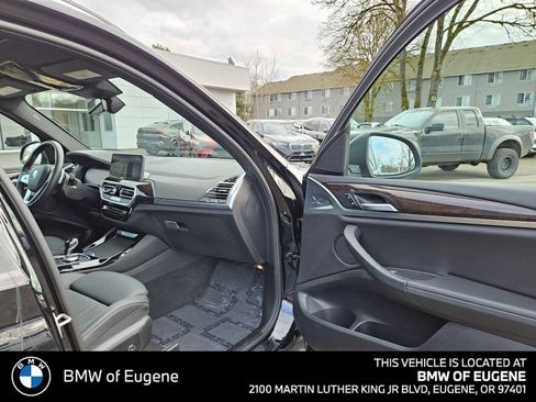 Used 2024 BMW X3 xDrive30i image 10