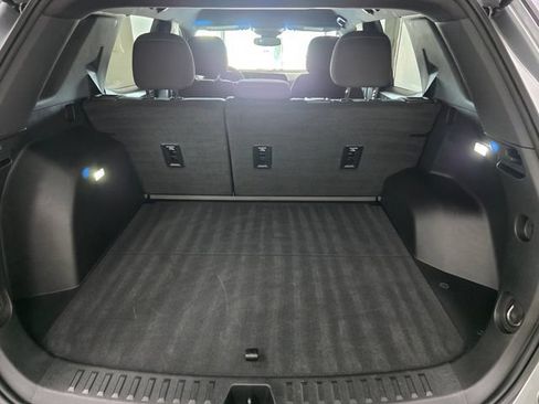 Used 2026 Chevrolet Equinox LT AWD/4WD image 7