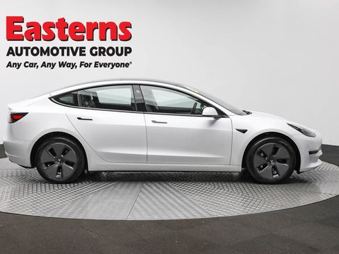 Used 2023 Tesla Model 3 Standard Range image 4