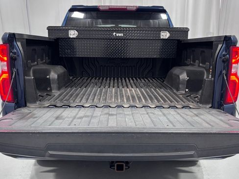 Used 2020 Chevrolet Silverado 1500 Custom w/ Custom Value Package AWD/4WD image 28