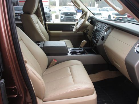 Used 2012 Ford Expedition XLT image 11