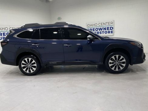 Used 2025 Subaru Outback Touring XT AWD/4WD image 9