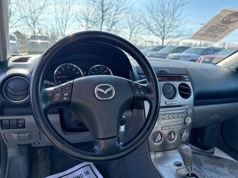 Used 2004 MAZDA MAZDA6 i image 11