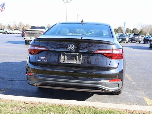 Used 2023 Volkswagen Jetta Sport image 13