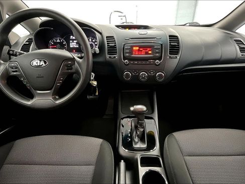 Used 2018 Kia Forte LX image 14