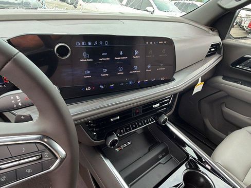New 2026 Chevrolet Suburban LT w/ Comfort Package RWD image 5