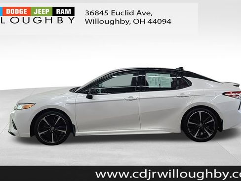Used 2020 Toyota Camry XSE image 5