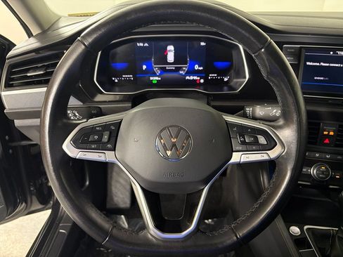 Used 2024 Volkswagen Jetta SE FWD image 19