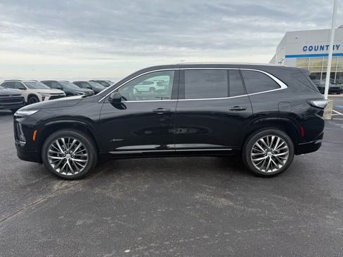 Used 2025 Buick Enclave Avenir w/ Super Cruise Package AWD/4WD image 2