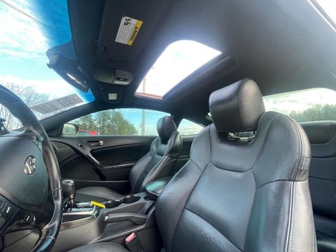 Used 2013 Hyundai Genesis 2.0T image 23