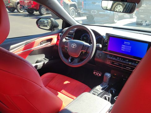 Used 2025 Toyota Camry XSE image 14