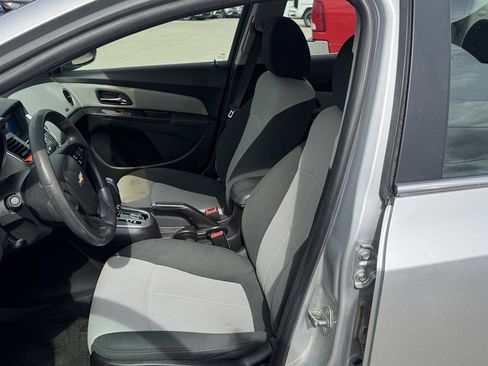 Used 2011 Chevrolet Cruze LS w/ Connectivity Package FWD image 17