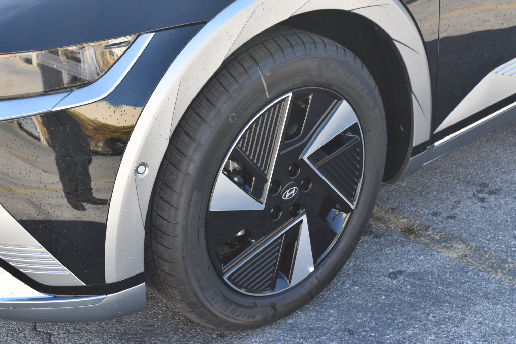 New 2027 Hyundai Ioniq 5 Limited RWD image 6