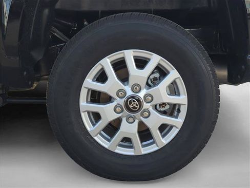 Used 2026 Toyota Tacoma SR5 AWD/4WD image 9
