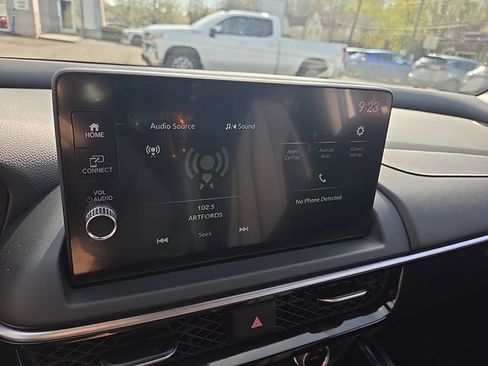 Used 2025 Acura ADX FWD image 18