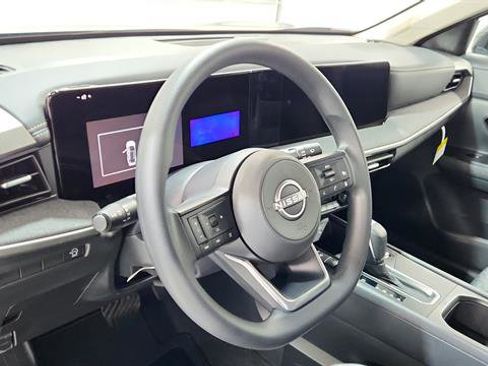 Certified 2026 Nissan Kicks SV FWD image 10