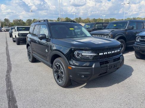 New 2025 Ford Bronco Sport Outer Banks w/ Outer Banks Tech Package+ AWD/4WD image 2