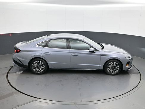 Certified 2025 Hyundai Sonata SEL image 16