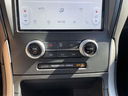 Used 2022 Ford Edge SEL w/ Convenience Package image 29