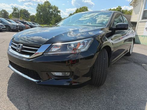 Used 2015 Honda Accord EX image 9