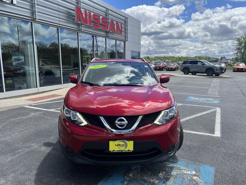Used 2017 Nissan Rogue Sport SV AWD/4WD image 12