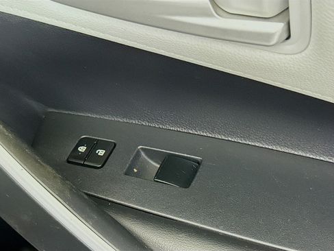 Used 2020 Toyota Corolla SE image 31