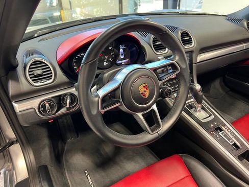 Used 2017 Porsche 718 Boxster RWD image 28