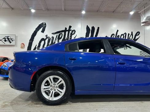 Used 2020 Dodge Charger SXT image 4
