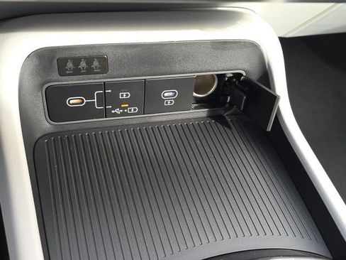 New 2026 Hyundai Kona SE image 9