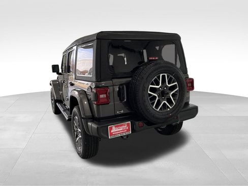 New 2025 Jeep Wrangler Unlimited Sahara w/ Technology Group AWD/4WD image 8