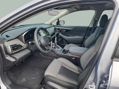 Used 2025 Subaru Outback Onyx Edition image 13