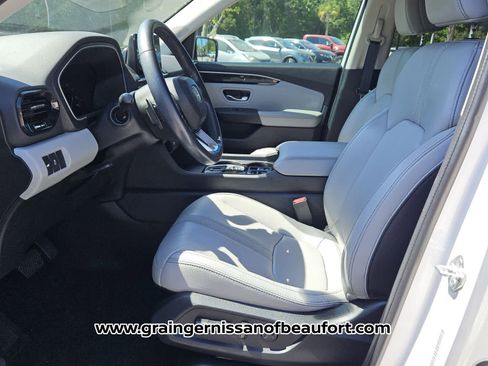 Used 2023 Honda Pilot EX-L image 3