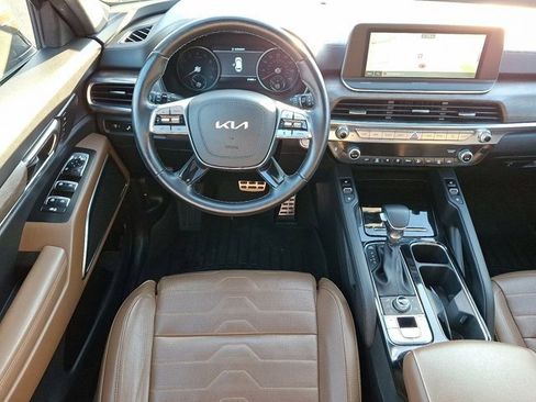Used 2022 Kia Telluride SX w/ SX Prestige Package image 14