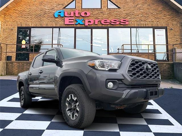 Used 2023 Toyota Tacoma TRD Off-Road AWD/4WD image 1