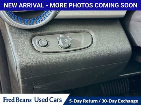 Used 2025 Chevrolet Trax LT w/ Driver Confidence Package FWD image 12