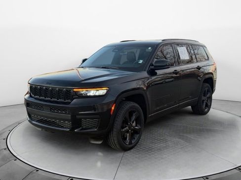 Used 2023 Jeep Grand Cherokee L Laredo image 7